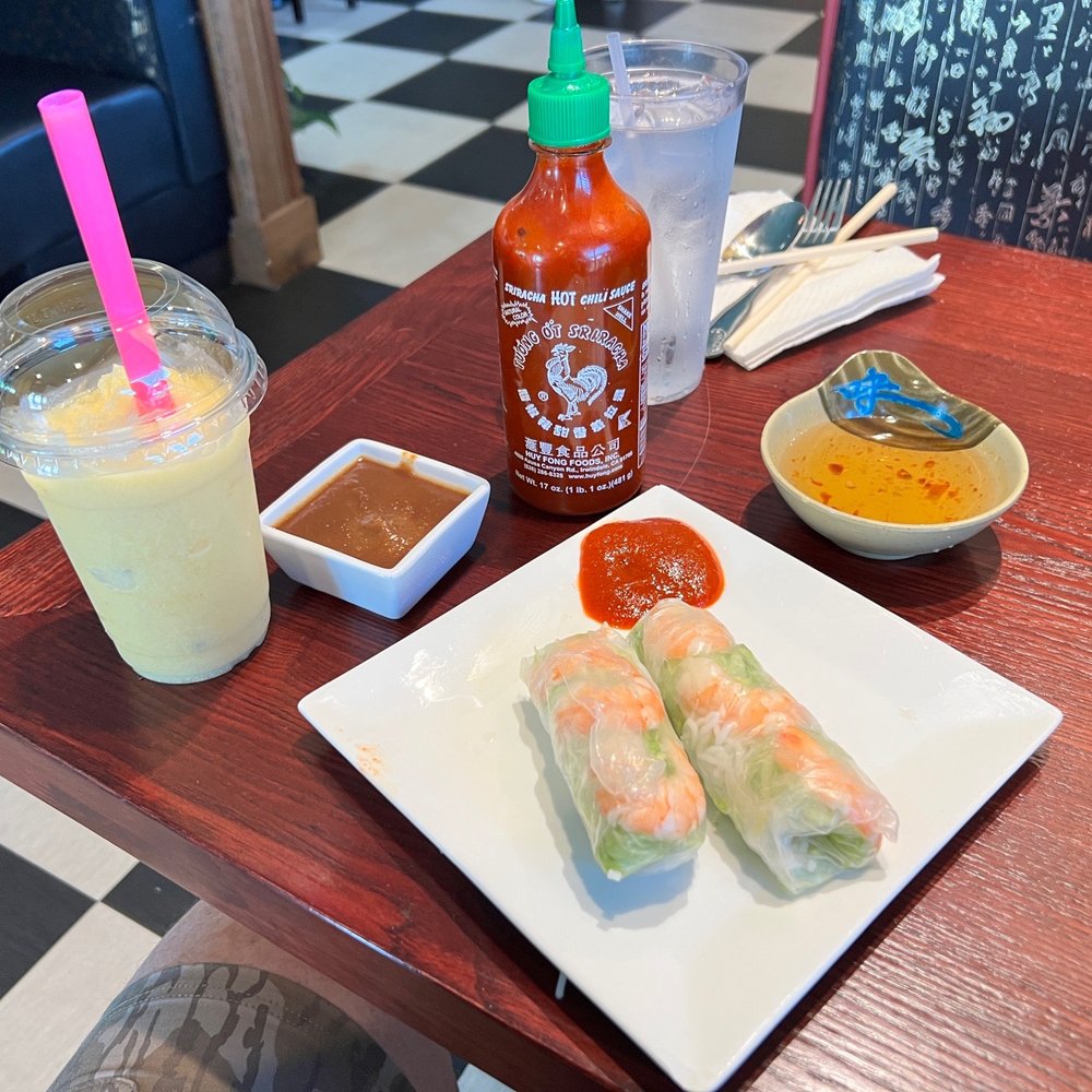 Ginger Asian Kitchen - Shrimp Spring roll with passion fruit smoothie - Vietnamese Near Me - Lancaster, Pennsylvania Ginger Asian Kitchen - Shrimp Spring roll with passion fruit smoothie - Vietnamese Near Me - Lancaster, Pennsylvania