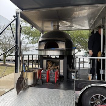 Salty's Wood Fired - Pizza Near Me Salty's Wood Fired - Pizza Near Me