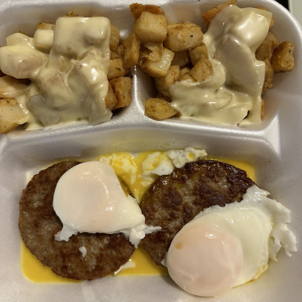 Terrible food ice cold. I have had better looking food in the field in the army Terrible food ice cold. I have had better looking food in the field in the army