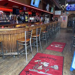 Montgomery Bar - Inside.