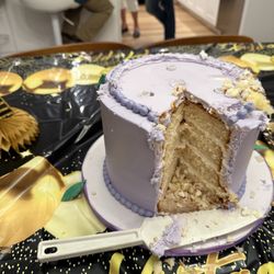Cre8ive Cake and Candy - This cake was delicious
