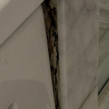 Caesars Palace - Crack from the bathtub and you can see the inside of the tub with possible mildew. - Hotels Near Me - Las Vegas, Nevada Caesars Palace - Crack from the bathtub and you can see the inside of the tub with possible mildew. - Hotels Near Me - Las Vegas, Nevada
