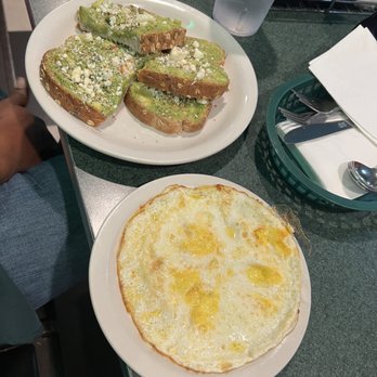 Metro Diner - Avocado Toast with fried egg - Diners Near Me - Augusta, Georgia