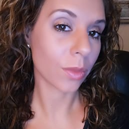 Love my curls and highlights. Love my curls and highlights.