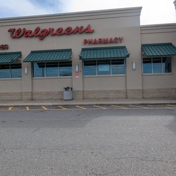 Walgreens - Store front - Cosmetics & Beauty Supply Near Me - Tarrytown, New York Walgreens - Store front - Cosmetics & Beauty Supply Near Me - Tarrytown, New York