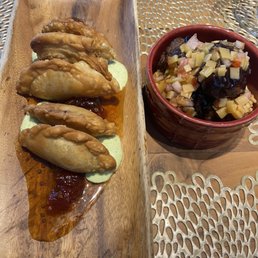 Empanadillas de Cordero: 4/5 Albondiguitas de Mignon: 5/5