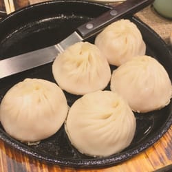 家上海 - Pan-fried Xiao Lung Bao