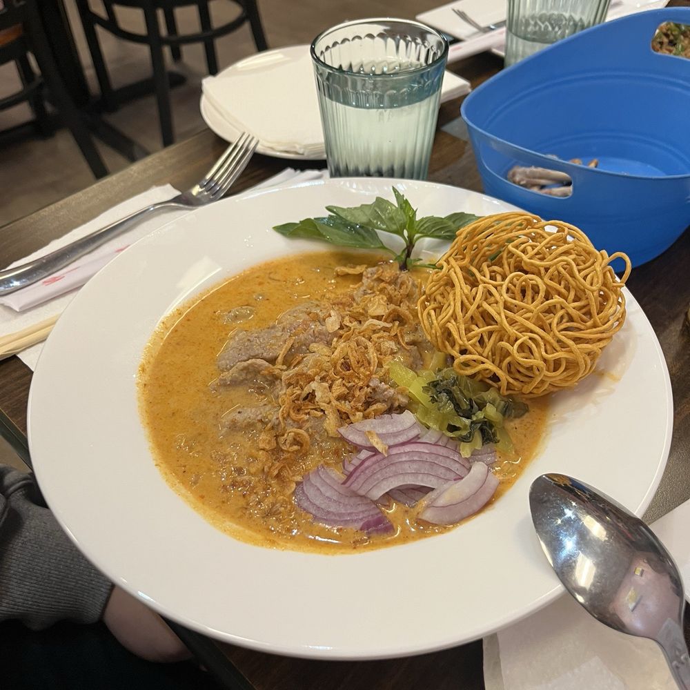 Bun & Oc Everett - Khao Soi - Vietnamese Near Me - Everett, Washington