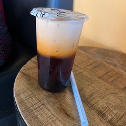 Bobaholic Milk Tea Lounge - Thai Tea