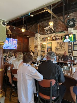 Ye Olde College Inn by null