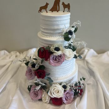 Milford Baking - Beautiful wedding cake - Bakeries Near Me - Milford, Michigan Milford Baking - Beautiful wedding cake - Bakeries Near Me - Milford, Michigan