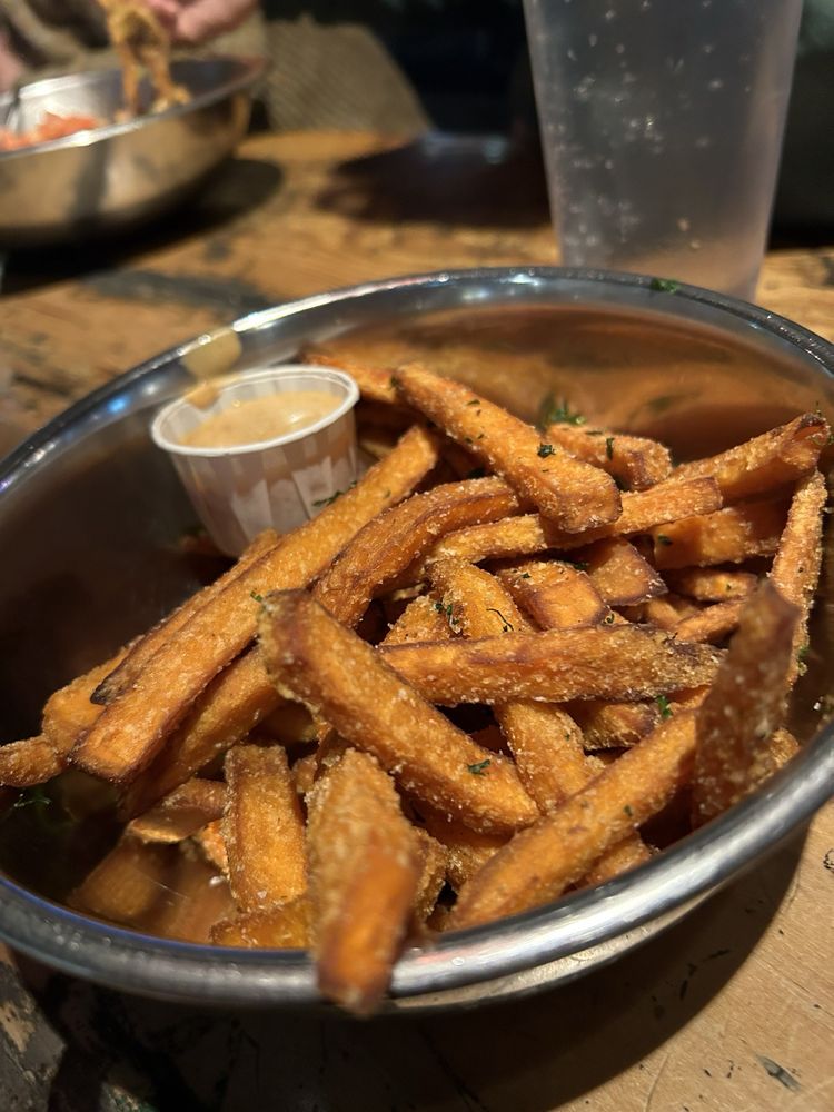 Hopdoddy Burger Bar