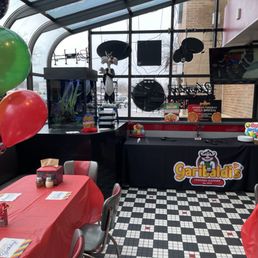 Catering/buffet table