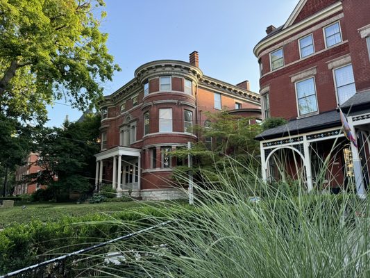 Louisville Historic Tours by null