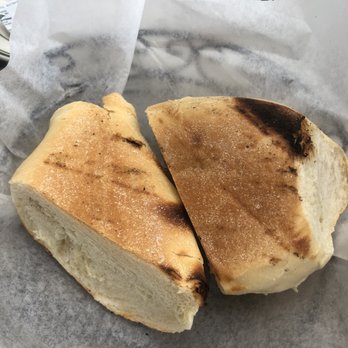 El Chivito D’ Oro - Bread basket (after we ate most of it) - Latin American Near Me - Jackson Heights, New York