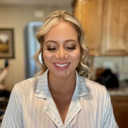 Make Up By Aline
