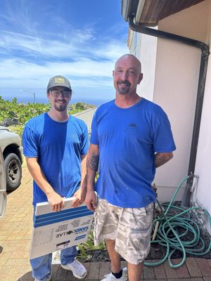 Professional Team Providing Floor Refinishing, Sanding and Replacement Services in Honolulu - Here at Hawaii Flooring Specialists, we take pride in the work we do and want to showcase our quality craftsmanship. Whether you want to install an inexpensive handcrafted hardwood floor or linoleum tile, we can provide with a wide range of options.