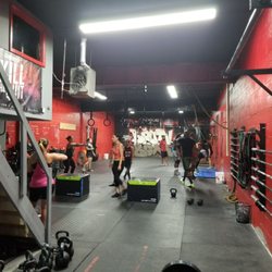 Brutalboxx Crossfit Boogiedown - Packed house