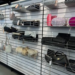 Bloomingdale's Outlet
