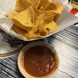 El Rodeo - Fresh Salsa and chips