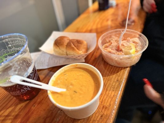 Tracy’s King Crab Shack-Main by null