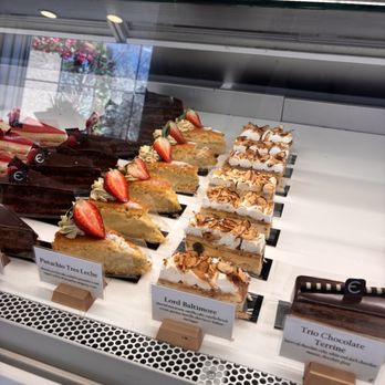 Eclairons - Lord Baltimore center - Bakeries Near Me - Alexandria, Virginia Eclairons - Lord Baltimore center - Bakeries Near Me - Alexandria, Virginia