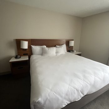 Hyatt Regency McCormick Place - Room - Hotels Near Me - Chicago, Illinois Hyatt Regency McCormick Place - Room - Hotels Near Me - Chicago, Illinois