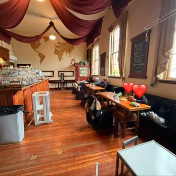Mad Hatter Play Cafe - The cafe area and a portion of the available seating. - Indoor Playcenter Near Me - Centralia, Washington Mad Hatter Play Cafe - The cafe area and a portion of the available seating. - Indoor Playcenter Near Me - Centralia, Washington