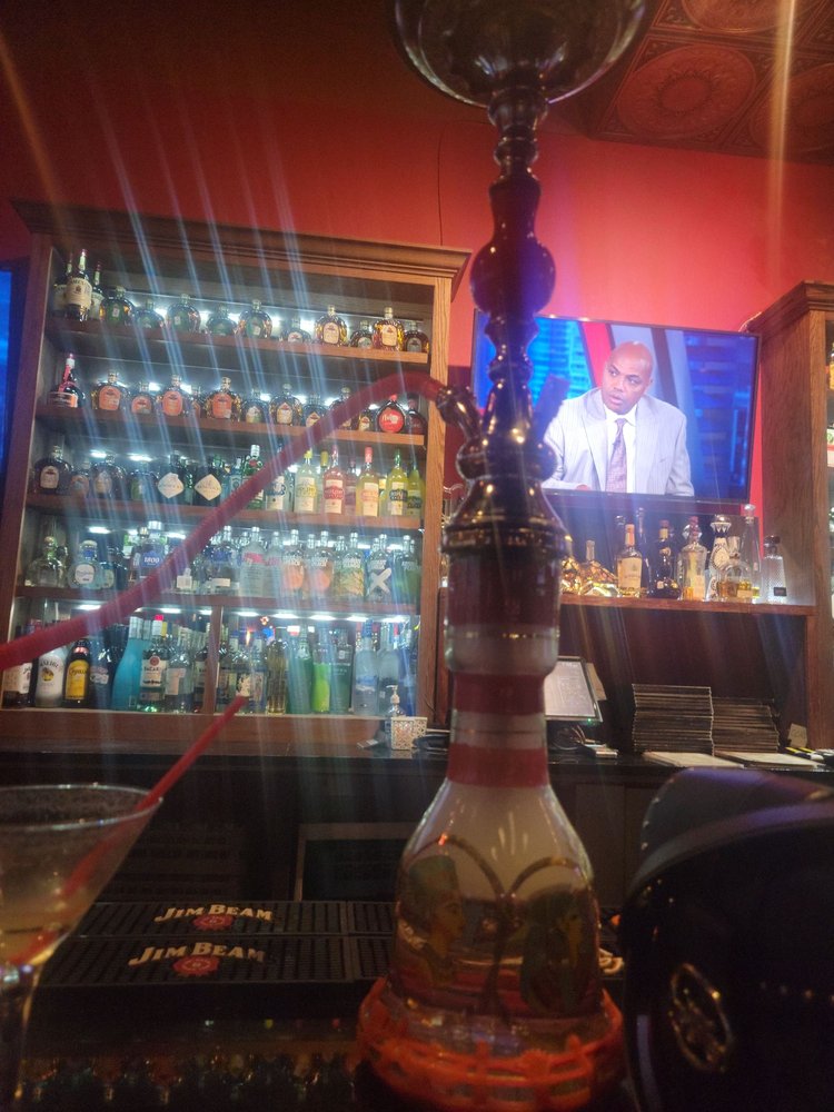 HIZZY RESTAURANT BAR & HOOKAH LOUNGE Updated August 2024 55 Photos