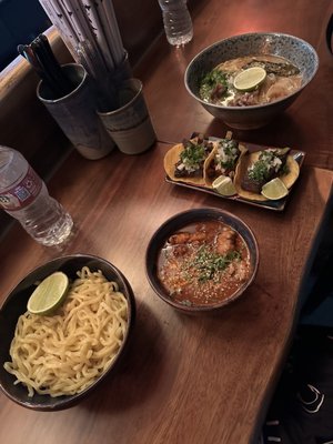 Ramen Del Barrio by null