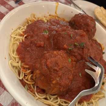 Buca di Beppo Italian Restaurant - Spaghetti and Meatballs - Italian Near Me - Huntington Beach, California Buca di Beppo Italian Restaurant - Spaghetti and Meatballs - Italian Near Me - Huntington Beach, California