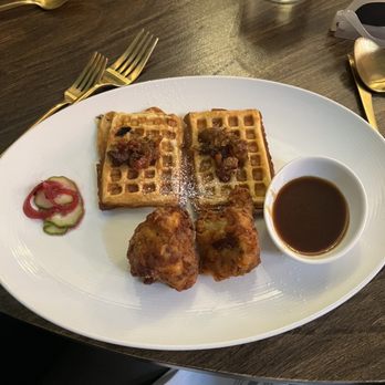 Duchess - Waffle and spicy chicken - Seafood Near Me - Houston, Texas Duchess - Waffle and spicy chicken - Seafood Near Me - Houston, Texas