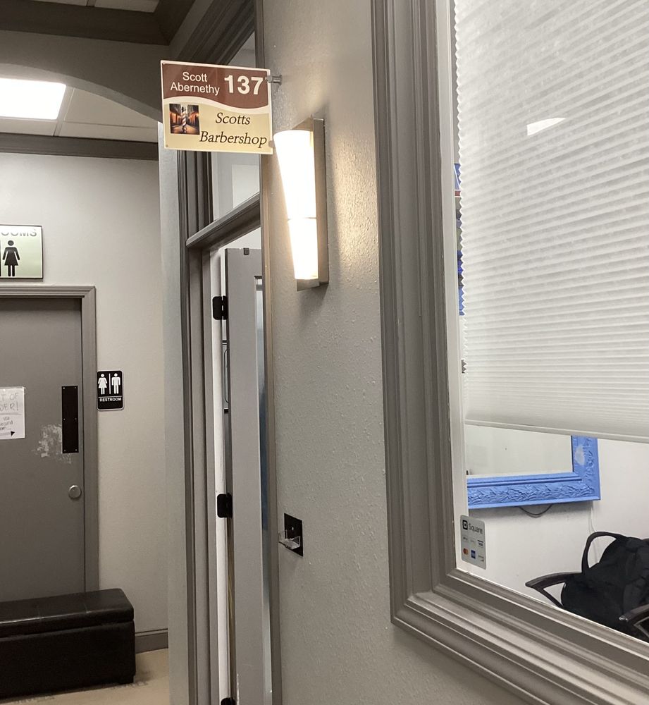 Scott's BarberShop Logo