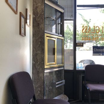 Z-1 Glass - Waiting room - Auto Glass Services Near Me - Reno, Nevada Z-1 Glass - Waiting room - Auto Glass Services Near Me - Reno, Nevada