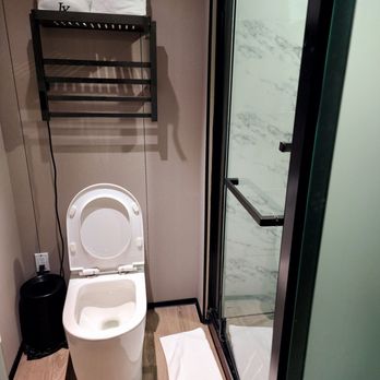Ly New York Hotel - Hotels Near Me - New York, New York Ly New York Hotel - Hotels Near Me - New York, New York