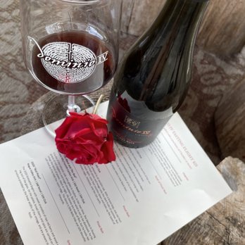 Dominio IV Wines - Wineries Near Me - Carlton, Oregon Dominio IV Wines - Wineries Near Me - Carlton, Oregon