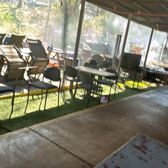 Smash Mouth BBQ - Outside seating - Barbeque Near Me - Knoxville, Tennessee Smash Mouth BBQ - Outside seating - Barbeque Near Me - Knoxville, Tennessee