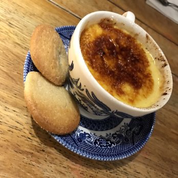 Anchor Inn - Creme brûlée with English biscuits - Pubs Near Me - Hartfield, ESX