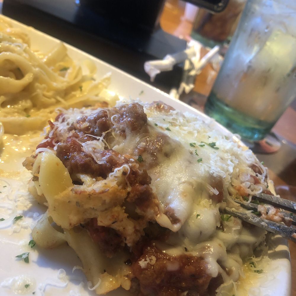 Olive Garden Italian Restaurant - Lasagna - Italian Near Me - Sandy, Utah Olive Garden Italian Restaurant - Lasagna - Italian Near Me - Sandy, Utah