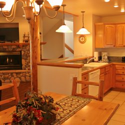 Wildernest Vacation Rentals - Lookout Ridge provides all the comforts of home.