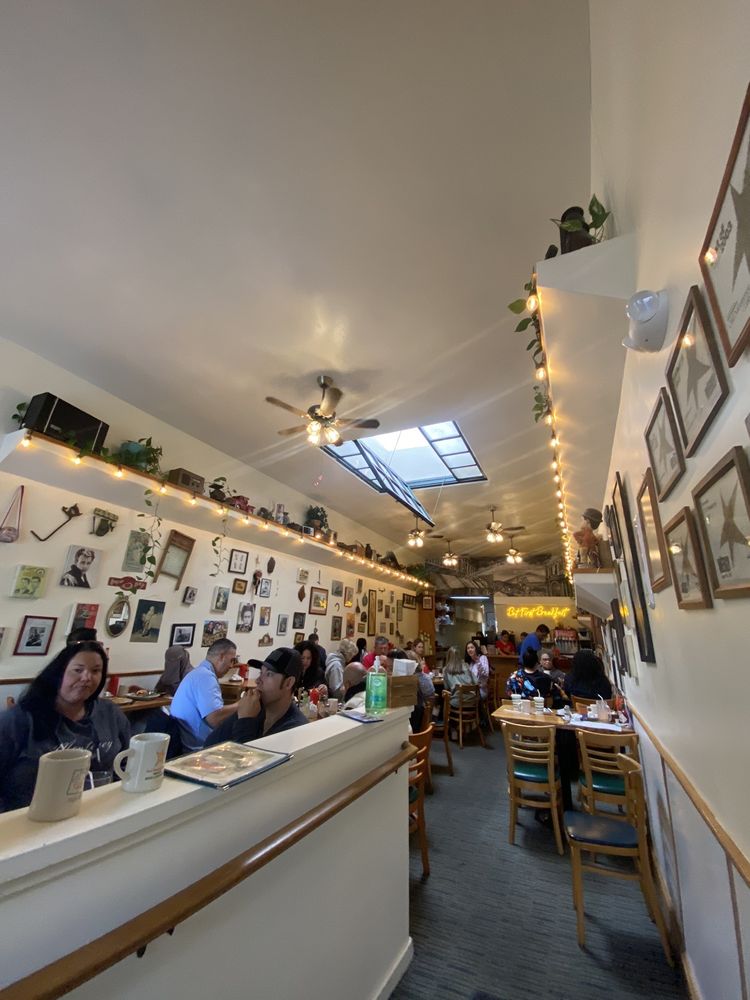 Old Monterey Cafe