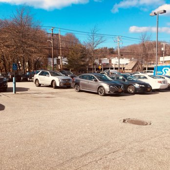 Corniche Cleaners - Private parking lot - Dry Cleaning Near Me - Oyster Bay, New York