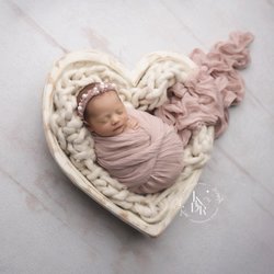 Katie De La Rosa Photography - Just one of many photos of my newborn photoshoot