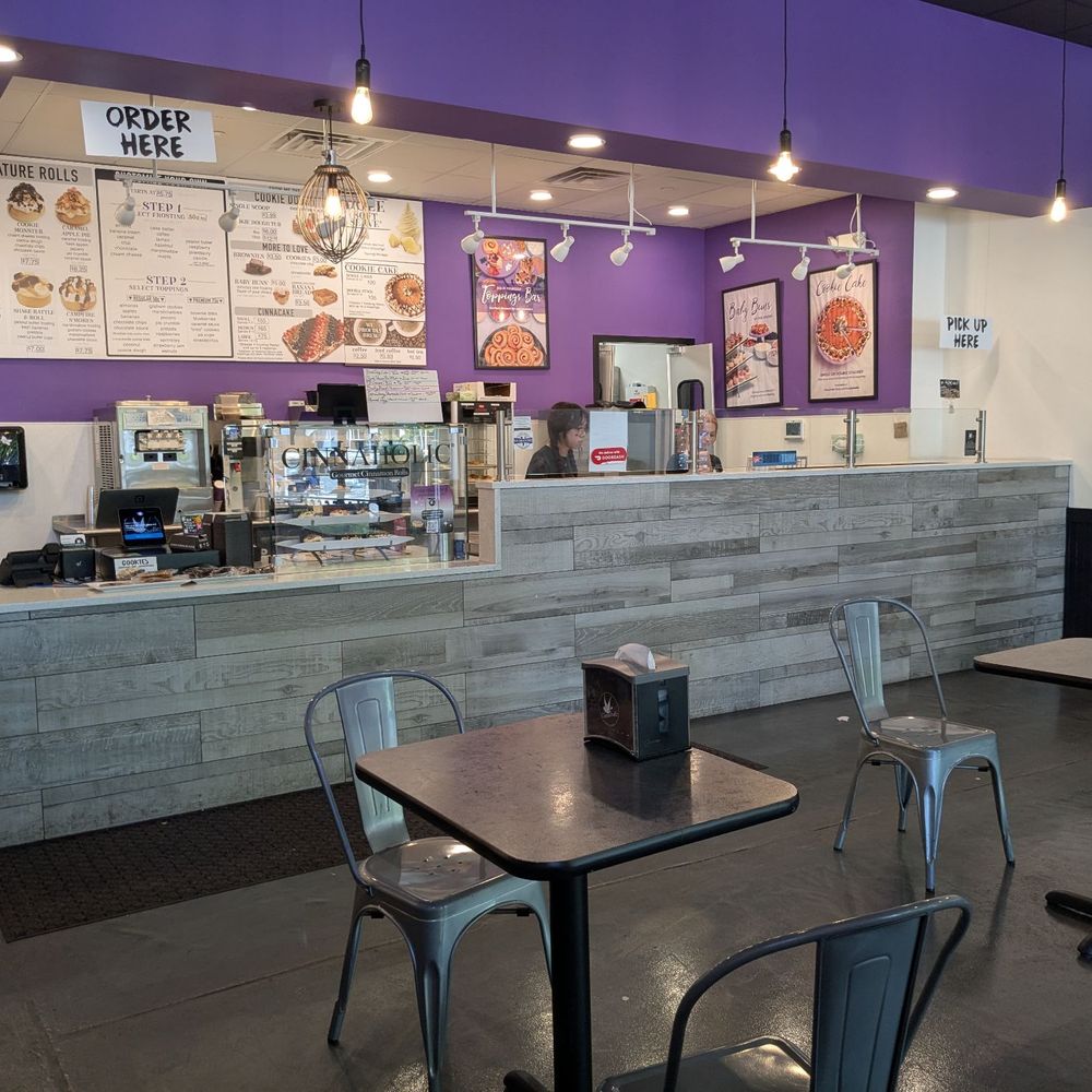 Cinnaholic - Inside - Bakeries Near Me - Virginia Beach, Virginia