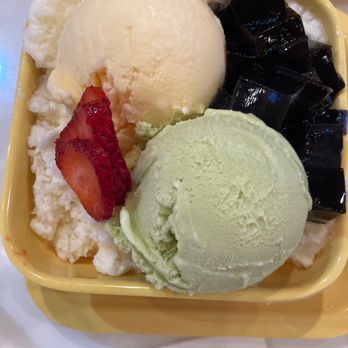 Sweethoney Dessert - V2. Twins Snow Mountain Grass Jelly - Desserts Near Me - Alhambra, California Sweethoney Dessert - V2. Twins Snow Mountain Grass Jelly - Desserts Near Me - Alhambra, California