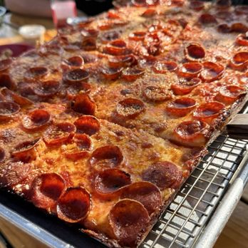 Prime Pizza - Pizza Near Me - Altadena, California