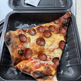 Victorinos Pizzeria  - Very good pepperoni slice.  $5 - Pizza Near Me - Chula Vista, California