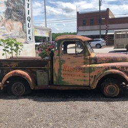 Miss B's Antiques & Collectibles