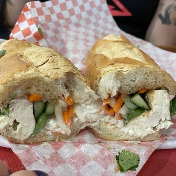 Le Banh Mi Bistro - Tofu bahn Mi - Vietnamese Near Me - Clovis, California Le Banh Mi Bistro - Tofu bahn Mi - Vietnamese Near Me - Clovis, California
