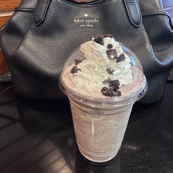 Beanie's Coffee - Cookies and Cream Smoothie - Coffee & Tea Near Me - Reno, Nevada